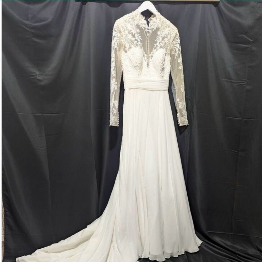 Elegant White Lace Gown